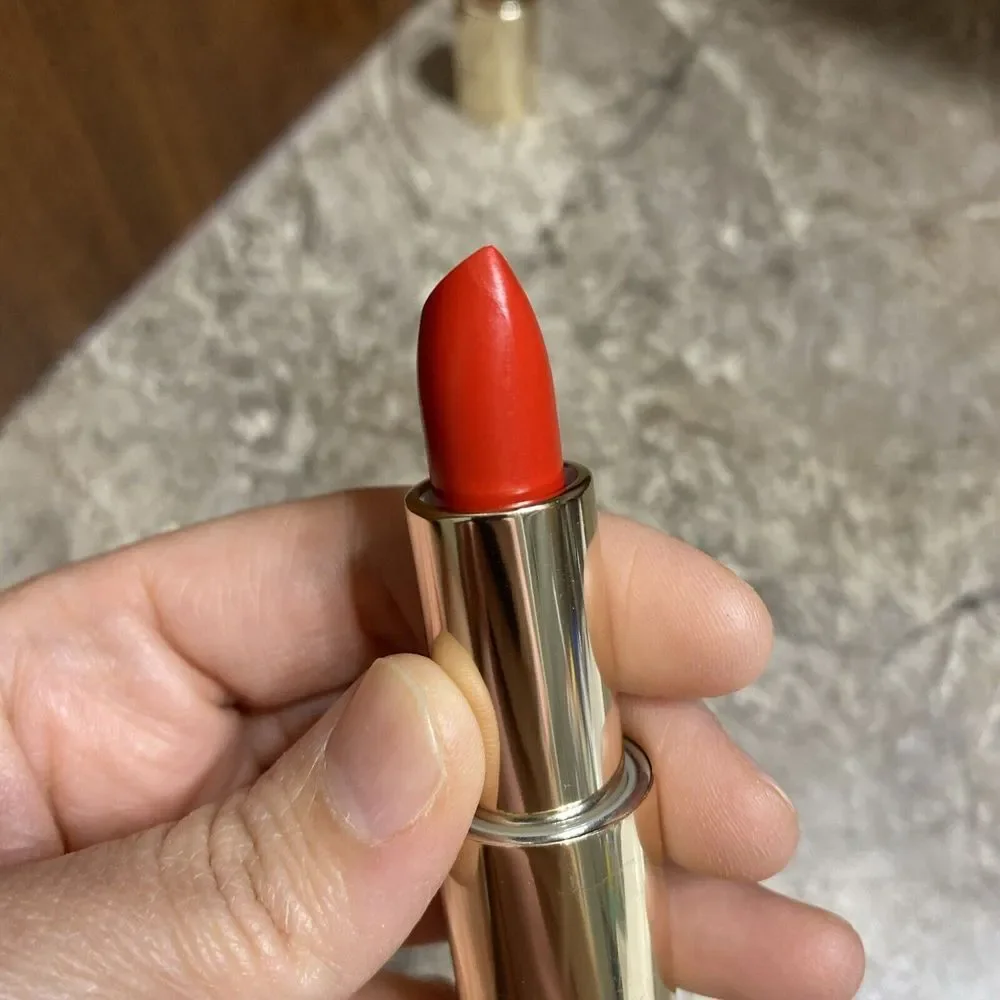 BECCA ultimate lipstick